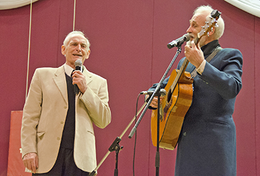 В. Лановой и К. Фролов приглашают  на литературно-музыкальный вечер